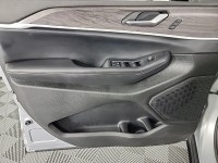 Used 2023 Jeep Grand Cherokee Limited