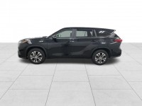 Used 2023 Toyota Highlander XLE