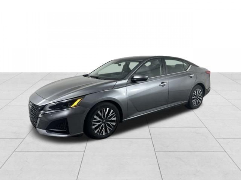 Used 2023 Nissan Altima 2.5 SV