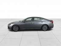 Used 2023 Nissan Altima 2.5 SV