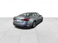 Used 2023 Nissan Altima 2.5 SV