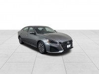 Used 2023 Nissan Altima 2.5 SV