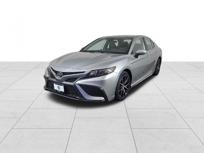 Used 2023 Toyota Camry SE