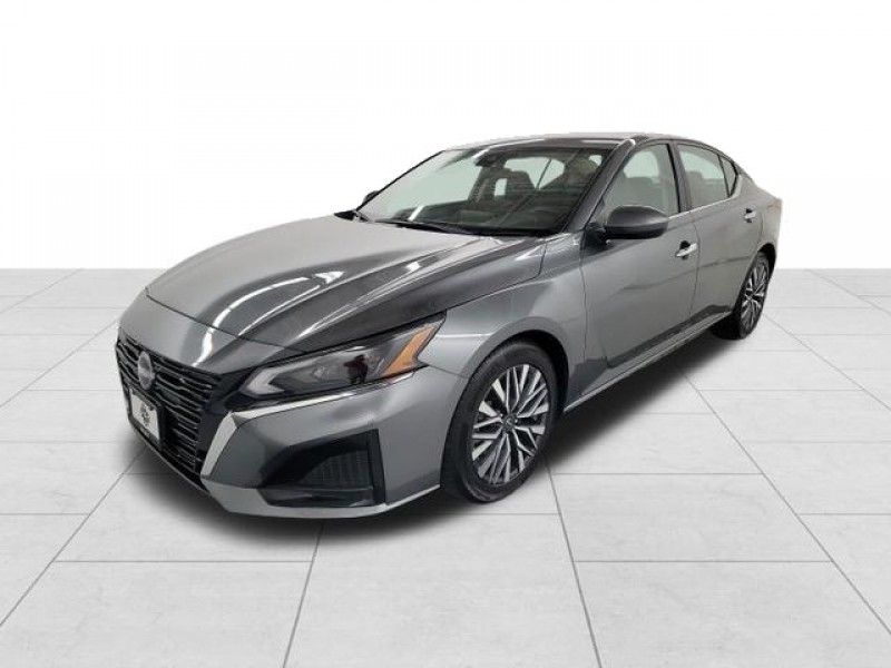 Used 2023 Nissan Altima 2.5 SV