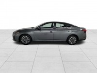 Used 2023 Nissan Altima 2.5 SV