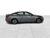 Used 2023 Nissan Altima 2.5 SV