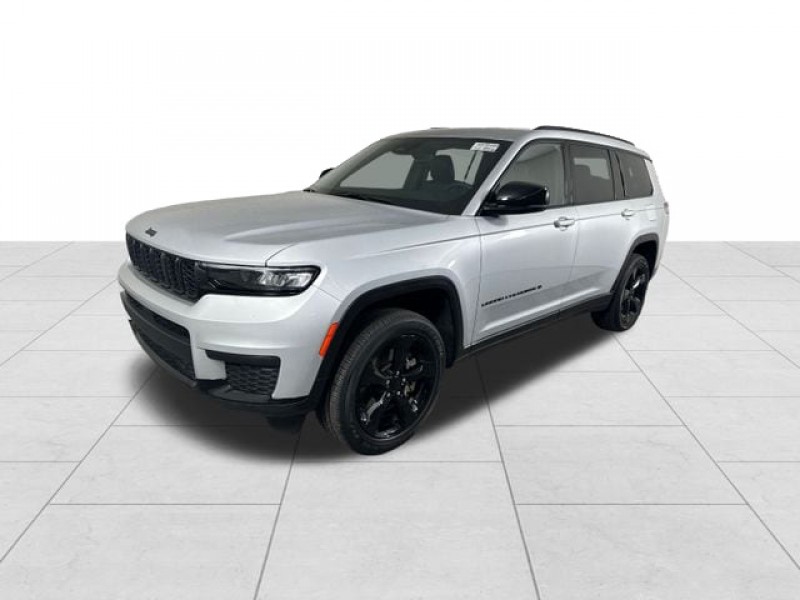 Used 2023 Jeep Grand Cherokee Altitude