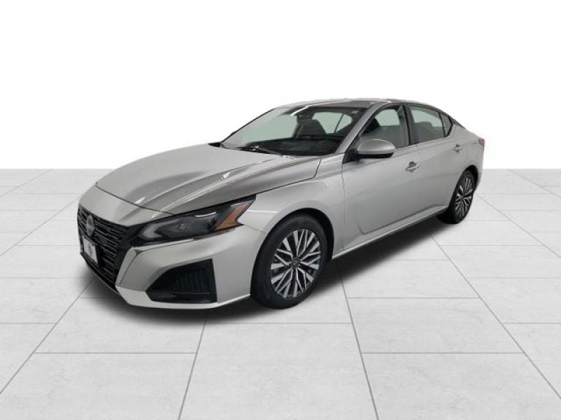 Used 2023 Nissan Altima 2.5 SV