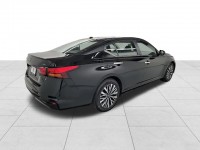 Used 2023 Nissan Altima 2.5 SV