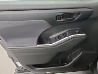 Used 2023 Toyota Highlander LE