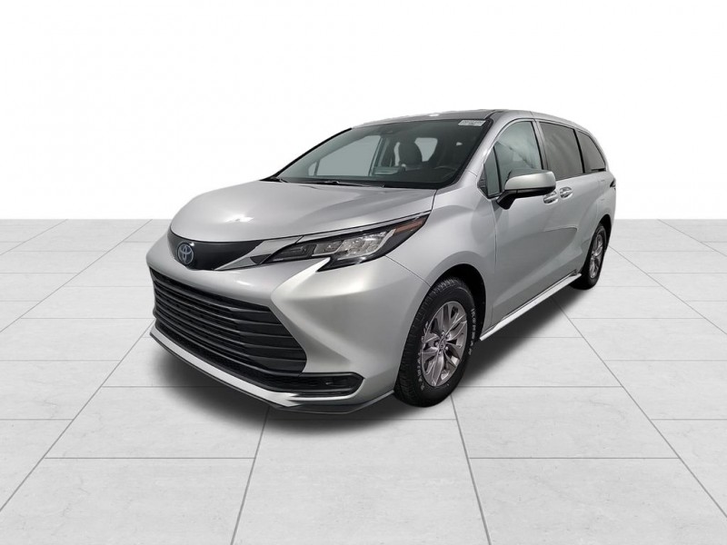 Used 2023 Toyota Sienna LE 8 Passenger