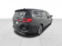 Used 2023 Chrysler Pacifica Plug-In Hybrid Touring L