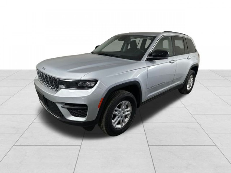Used 2023 Jeep Grand Cherokee Laredo
