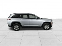 Used 2023 Jeep Grand Cherokee Laredo
