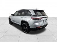 Used 2023 Jeep Grand Cherokee Laredo