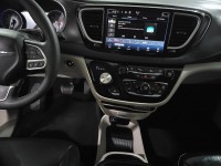 Used 2023 Chrysler Pacifica Touring L