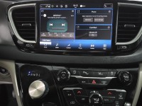 Used 2023 Chrysler Pacifica Touring L