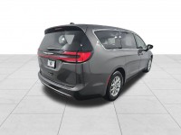 Used 2023 Chrysler Pacifica Touring L