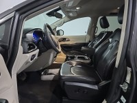 Used 2023 Chrysler Pacifica Touring L