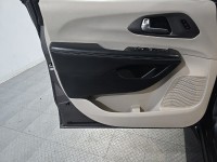 Used 2023 Chrysler Pacifica Touring L