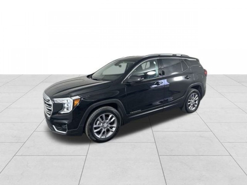 Used 2024 GMC Terrain SLT