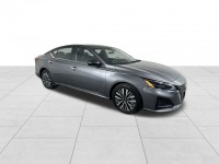 Used 2024 Nissan Altima 2.5 SV