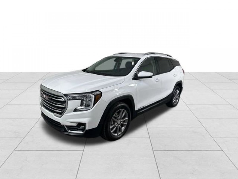 Used 2024 GMC Terrain SLT