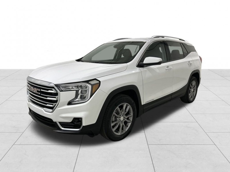 Used 2024 GMC Terrain SLT