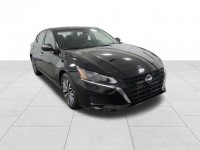 Used 2024 Nissan Altima 2.5 SV