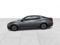 Used 2024 Nissan Altima 2.5 SV