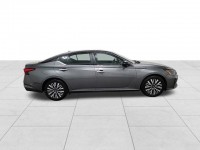 Used 2024 Nissan Altima 2.5 SV