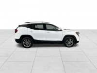 Used 2024 GMC Terrain SLT