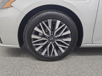 Used 2024 Nissan Altima 2.5 SV