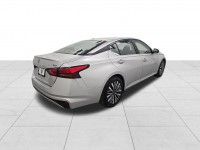 Used 2024 Nissan Altima 2.5 SV