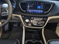 Used 2023 Chrysler Pacifica Plug-In Hybrid Limited